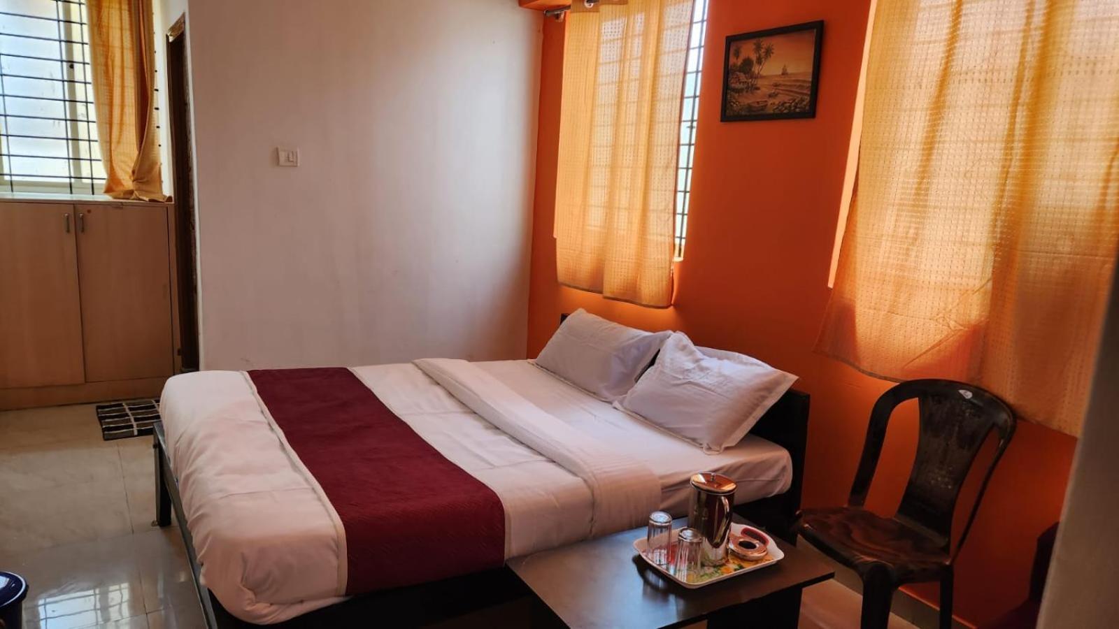 Varaha Residency Hotel Mysore Buitenkant foto